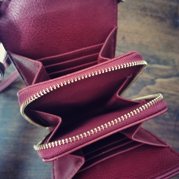 Crossbody Purse Burgundy/ Berry - Picture 3 of 4